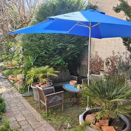 Le Chat Botte Et Table D'hote Sur Reservation * Arthez-de-Bearn