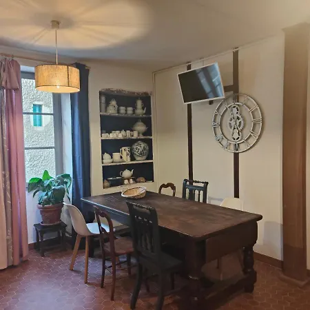 Le Chat Botte Et Table D'hote Sur Reservation Bed & Breakfast *