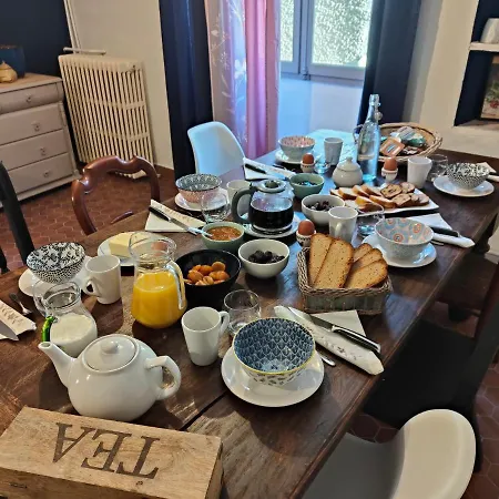 Le Botte Et Table D'hote Sur Reservation Ferienhaus *