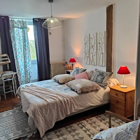 Bed & Breakfast Le Chat Botte Et Table D'hote Sur Reservation