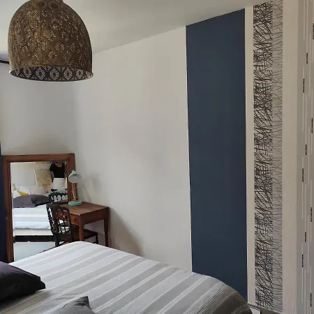 Le Chat Botte Et Table D'hote Sur Reservation Bed & Breakfast *